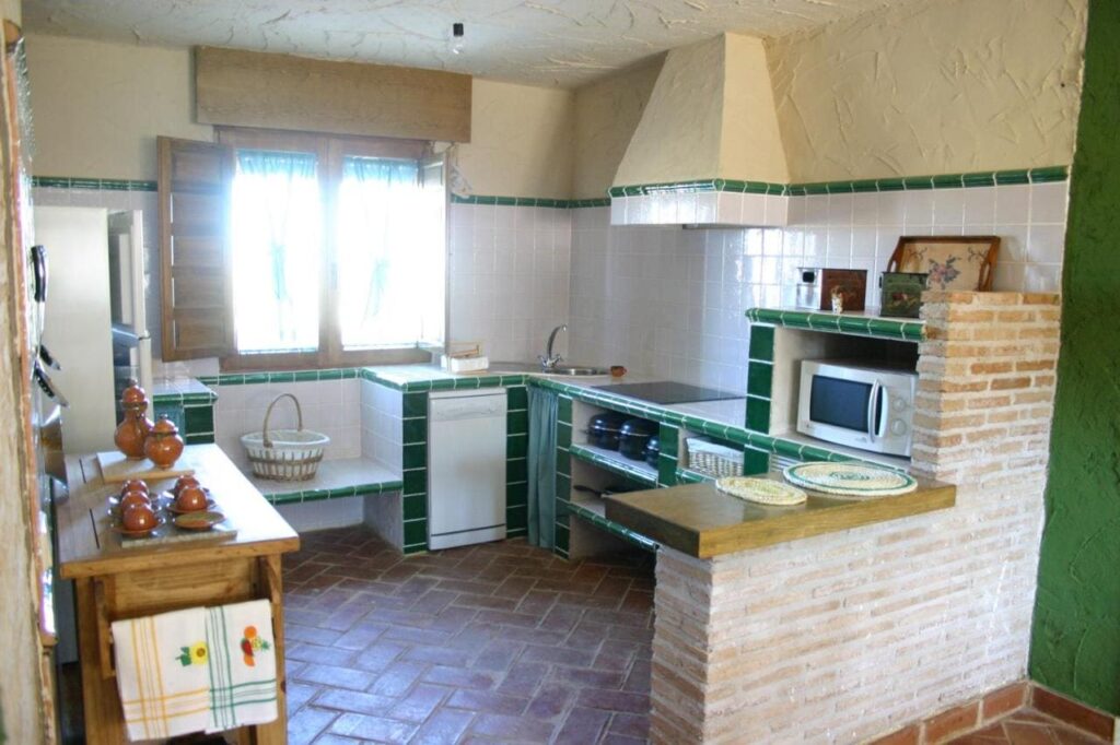 Casa Rural Eras de Pantrillar Instalaciones Cocina Vista General